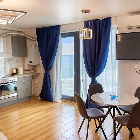 Signature Promenada Апартаменты *