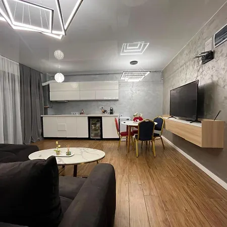 Signature Promenada Apartment