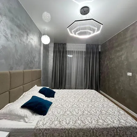 Signature Promenada Apartment